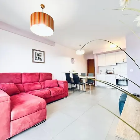 Sea View 2-bedrooms Apartment