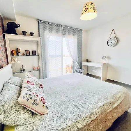 Sea View 2-bedrooms *