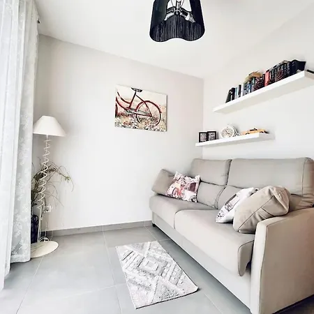 Sea View 2-bedrooms *