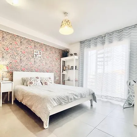 Sea View 2-bedrooms Apartamento